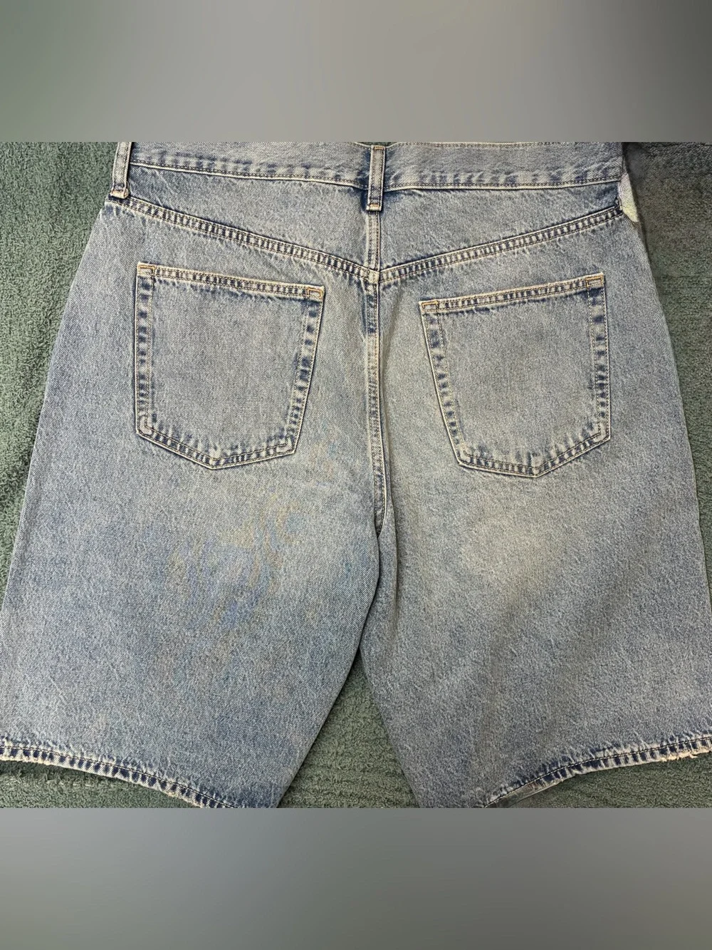WOMENS GAP Longline Denim Shorts in a light wash, size 32 (14 Regular)